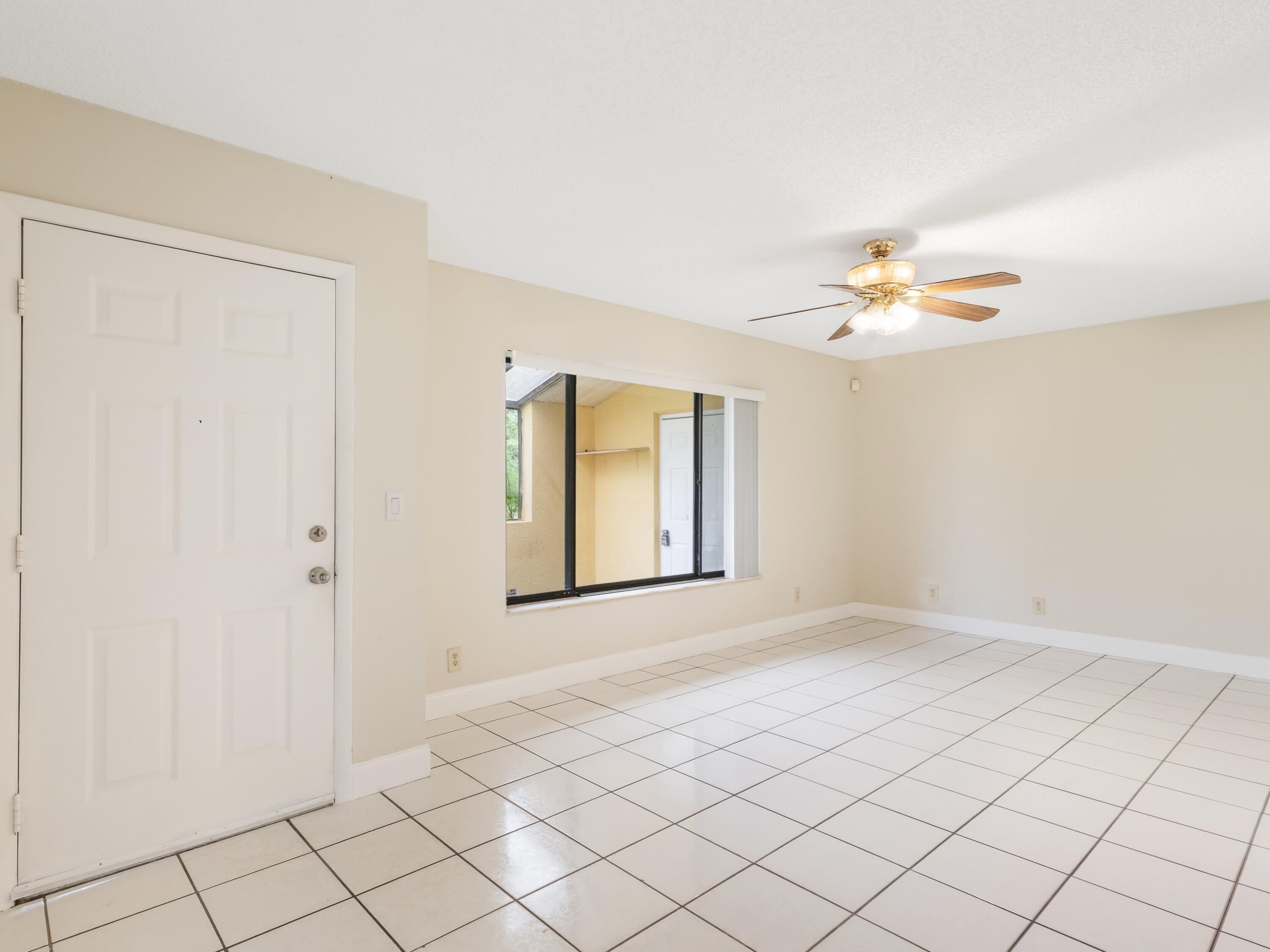 4806 Cherry Road West Palm Beach, FL 33417 - Photo 9 of 28 Living