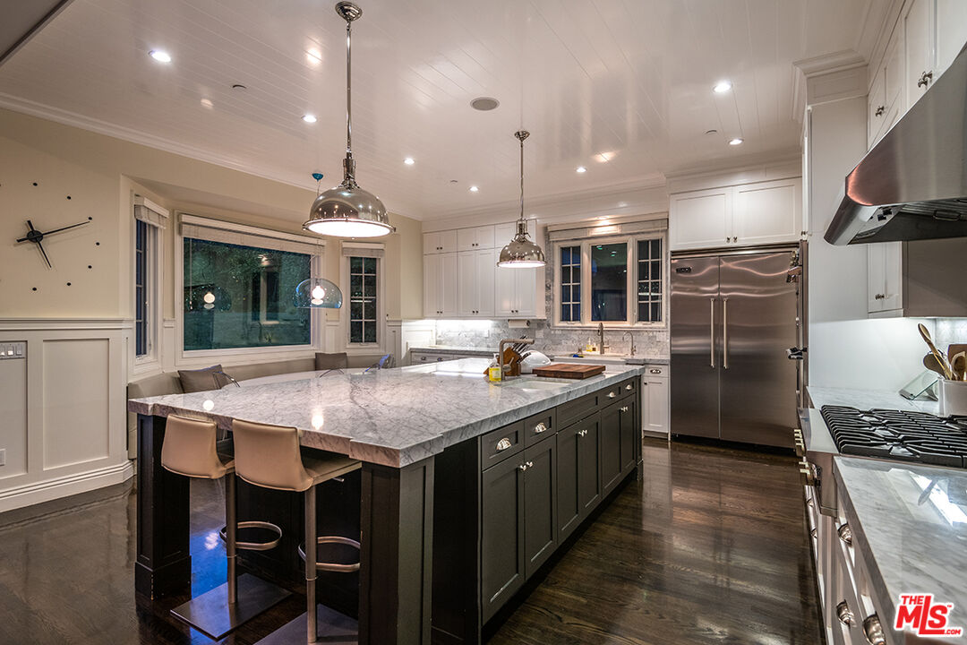 10161 Valley Spring Lane Toluca Lake, CA 91602 - Photo 14 of 44