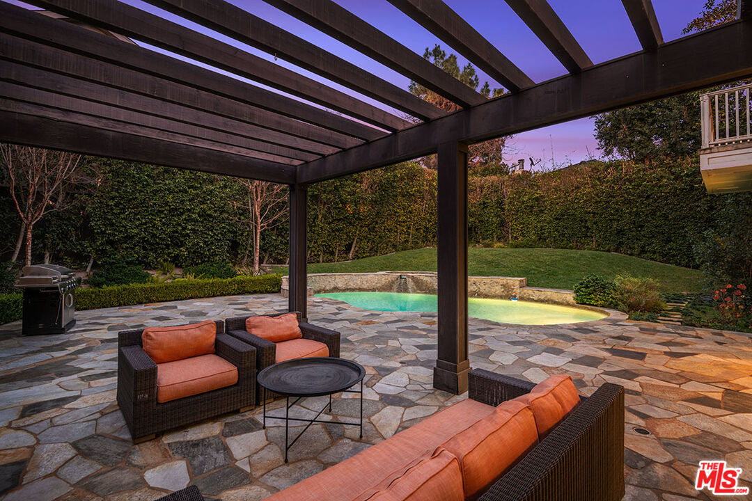10161 Valley Spring Lane Toluca Lake, CA 91602 - Photo 22 of 44