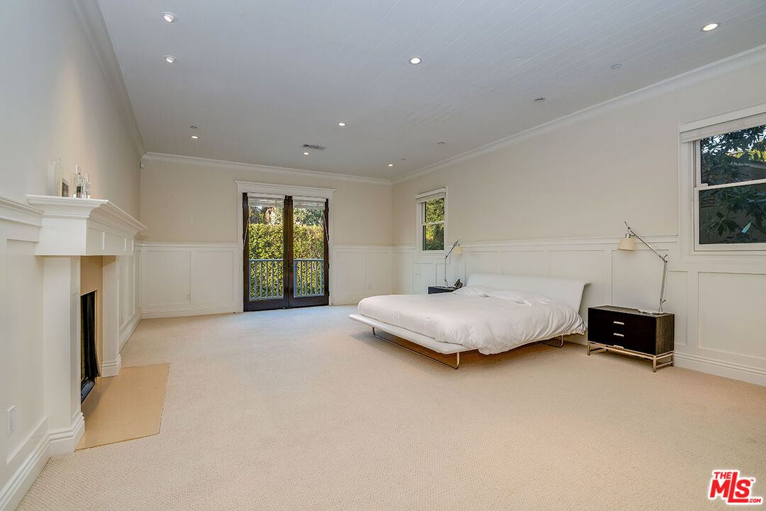 10161 Valley Spring Lane Toluca Lake, CA 91602 - Photo 29 of 44