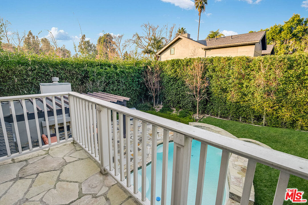 10161 Valley Spring Lane Toluca Lake, CA 91602 - Photo 30 of 44