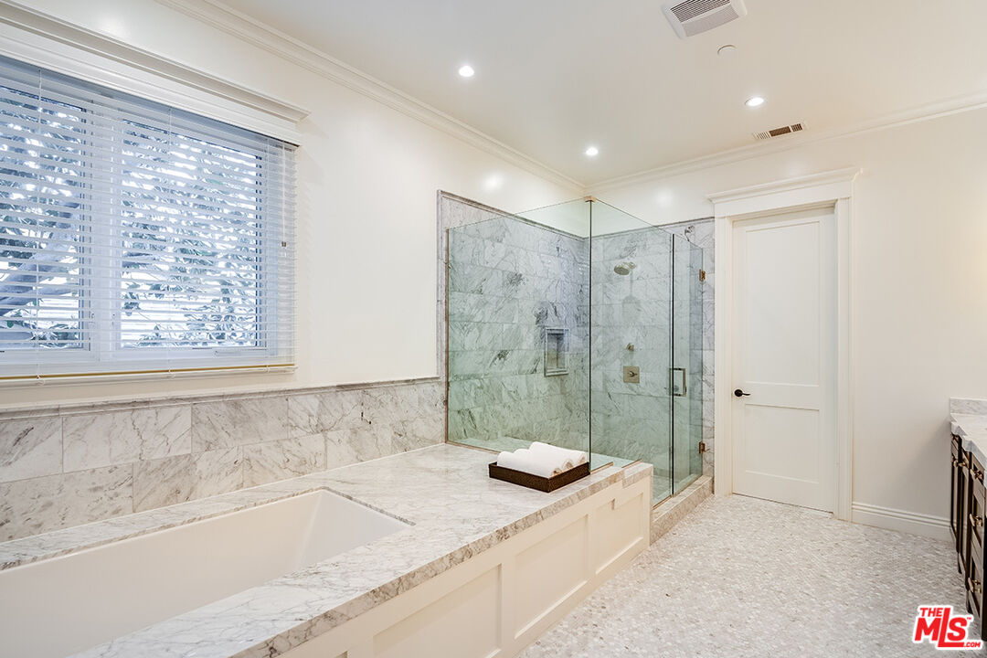 10161 Valley Spring Lane Toluca Lake, CA 91602 - Photo 32 of 44