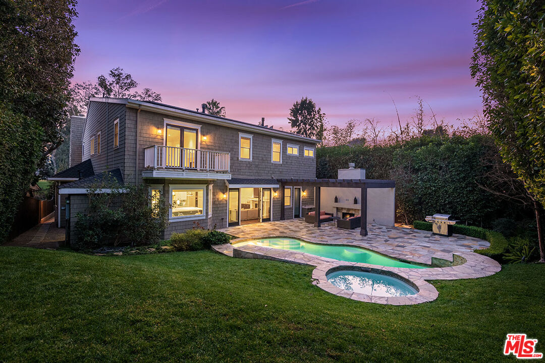 10161 Valley Spring Lane Toluca Lake, CA 91602 - Photo 5 of 44