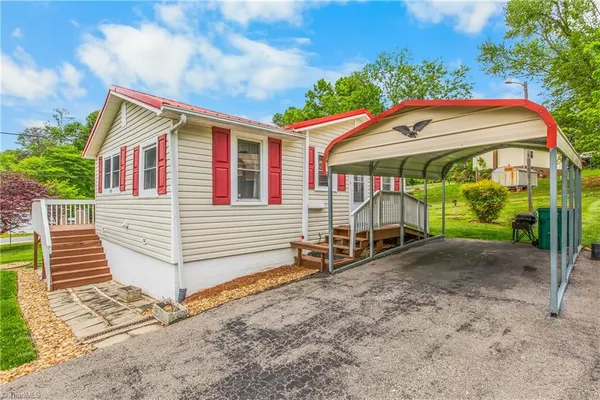 $199,000 | 103 Howard Street, Pilot Mountain, NC 27041