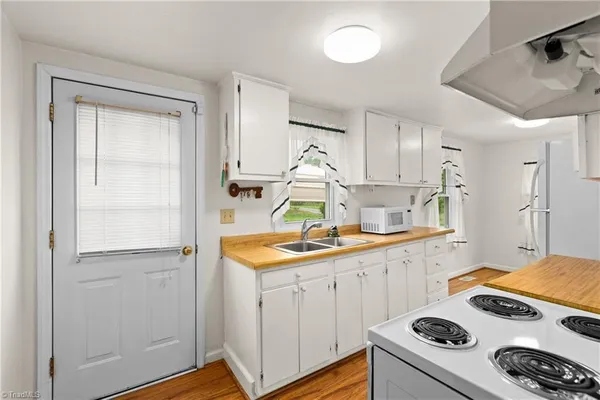$199,000 | 103 Howard Street, Pilot Mountain, NC 27041