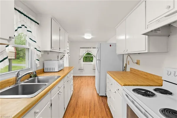 $199,000 | 103 Howard Street, Pilot Mountain, NC 27041