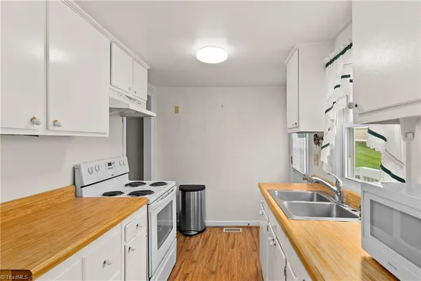 $199,000 | 103 Howard Street, Pilot Mountain, NC 27041