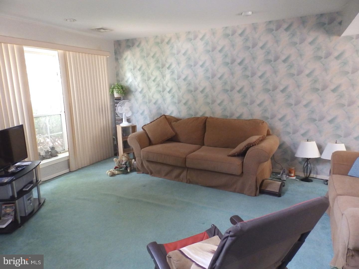 166 Crossing Way Clementon, NJ 08021 - Photo 4 of 14