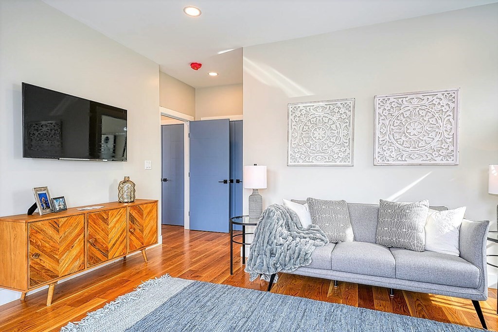 153 Robbins Road Watertown, MA 02472 - Photo 17 of 42 Gallery Image 17
