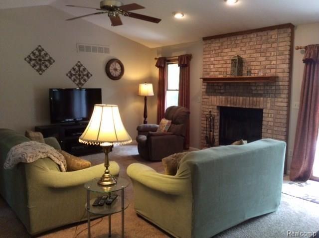 7140 Cowell Road Brighton, MI 48116 - Photo 7 of 21 Cowell15.jpg