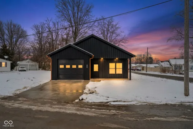 $219,900 | 205 North Columbia Street, Brazil, IN 47834