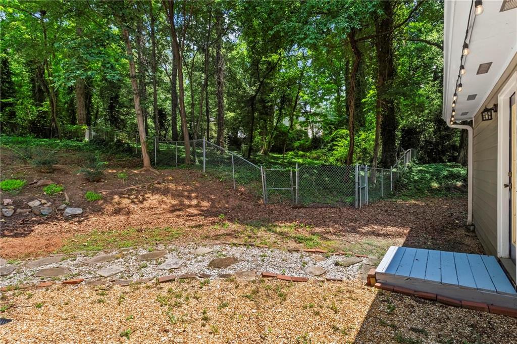 1402 Carter Road Decatur, GA 30030 - Photo 30 of 40 Gallery Image 30