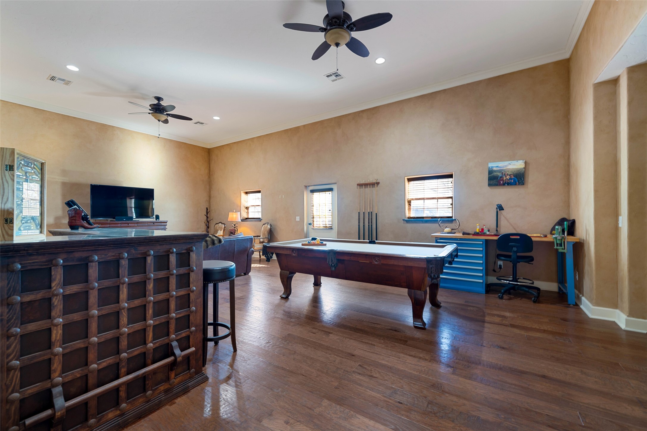 7702 Ranch Road 965 Llano, TX 78643 - Photo 10 of 40 a view of a livingroom with furniture and a flat screen tv