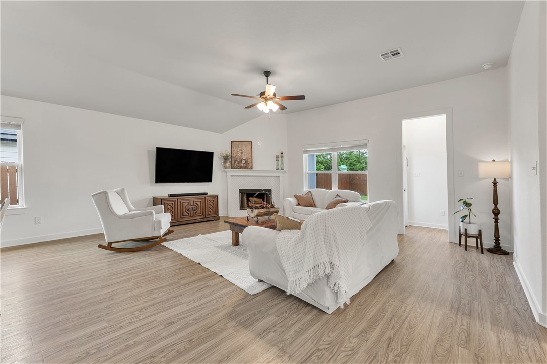 1907 Cambria Drive Bryan, TX 77807 - Photo 5 of 31