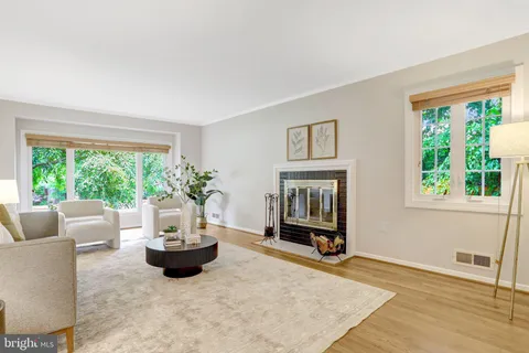 $749,900 | 2106 Basset Street, Alexandria, VA 22308