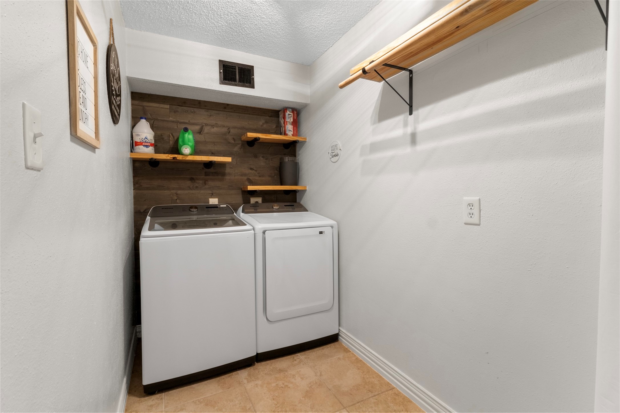 4303 Lost Lake Lane Spring, TX 77388 - Photo 20 of 25