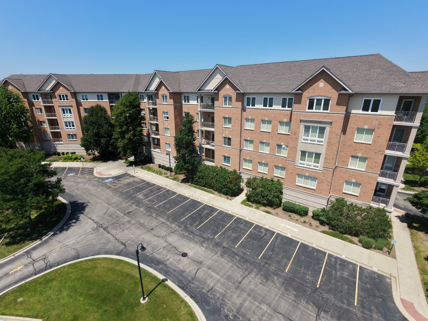 125 North Buffalo Grove Road, Unit 213 Buffalo Grove, IL 60089 - Photo 26 of 27