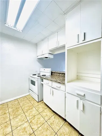 $995,000 | 1120 Valley View Drive, Weslaco, TX 78596