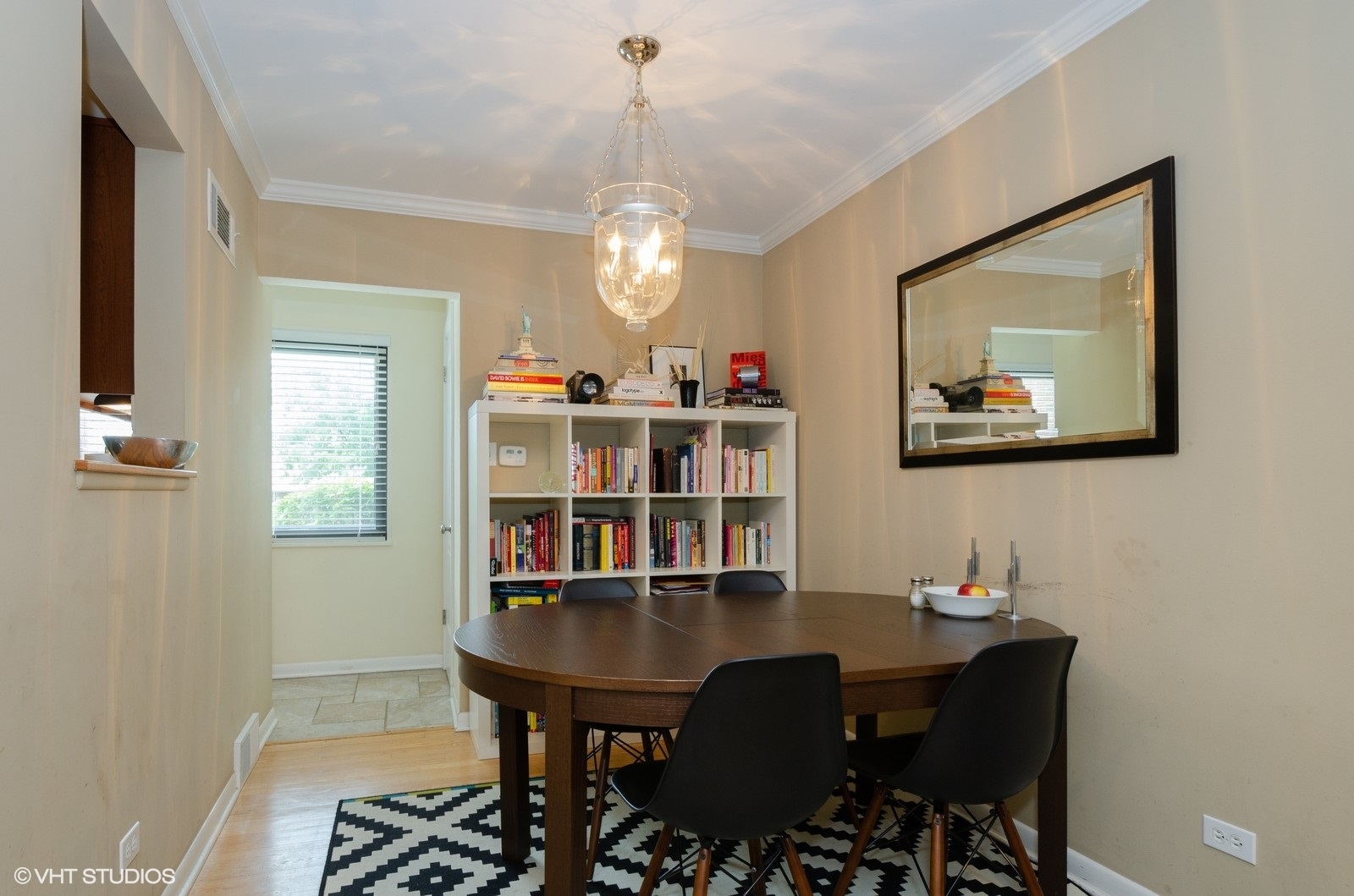 539.5 Ridge Road Wilmette, IL 60091 - Photo 3 of 12