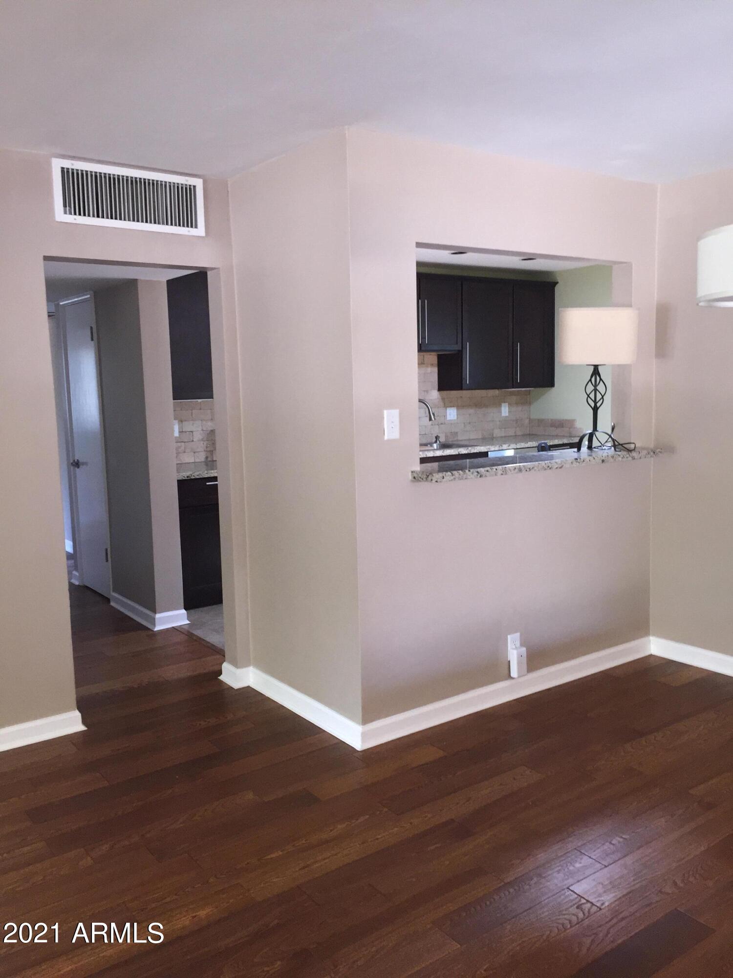 4229 North 34th Street Phoenix, AZ 85018 - Photo 6 of 23 passthru