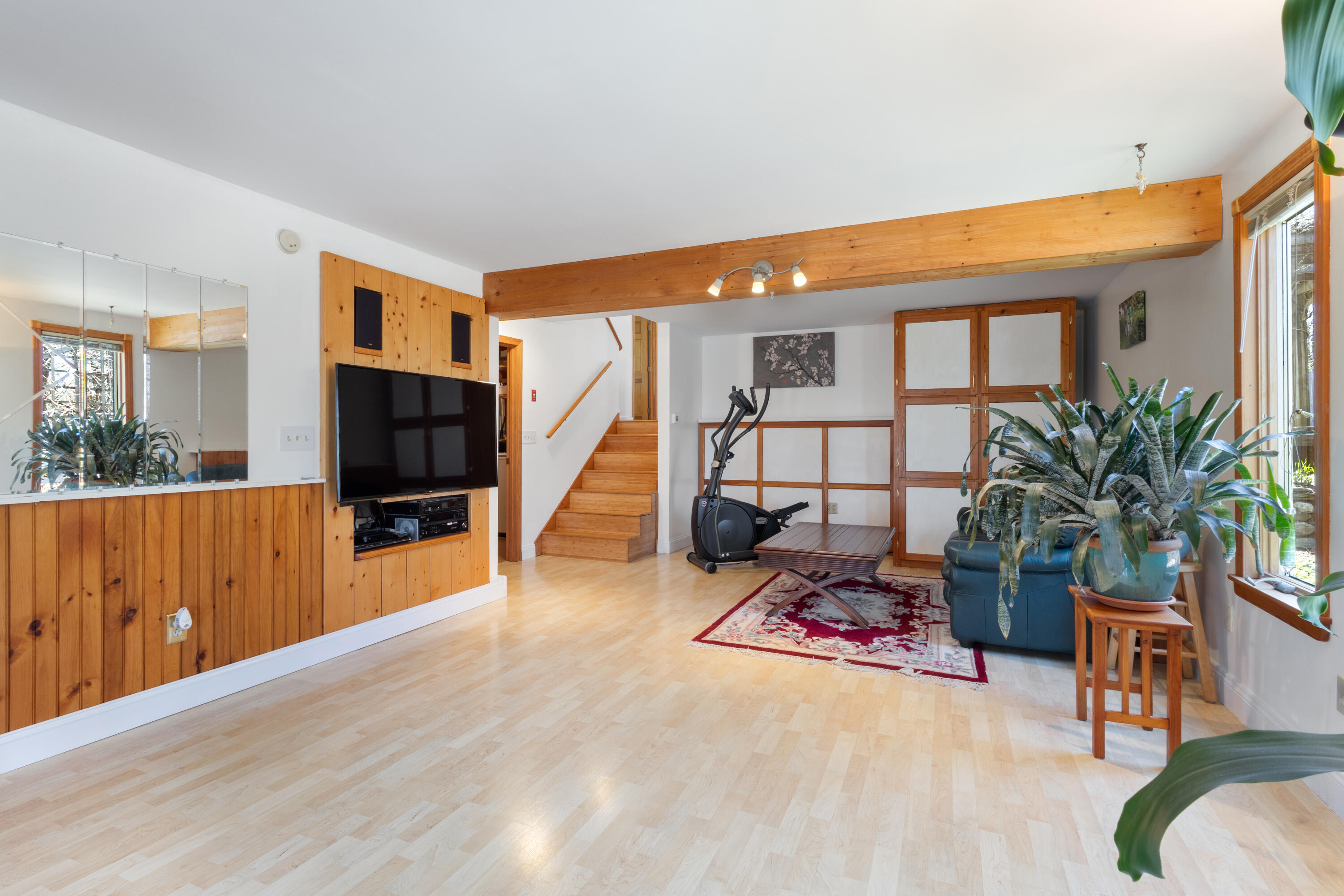 36 Farmview Lane Freeport, ME 04032 - Photo 6 of 43 Entertaining Space