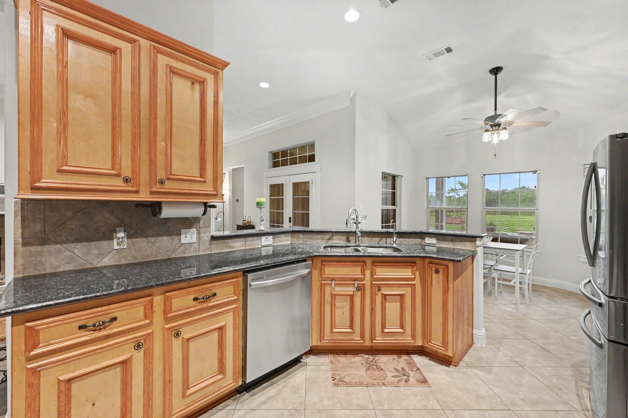 7730 Pebble Hill Lane Rosharon, TX 77583 - Photo 11 of 43