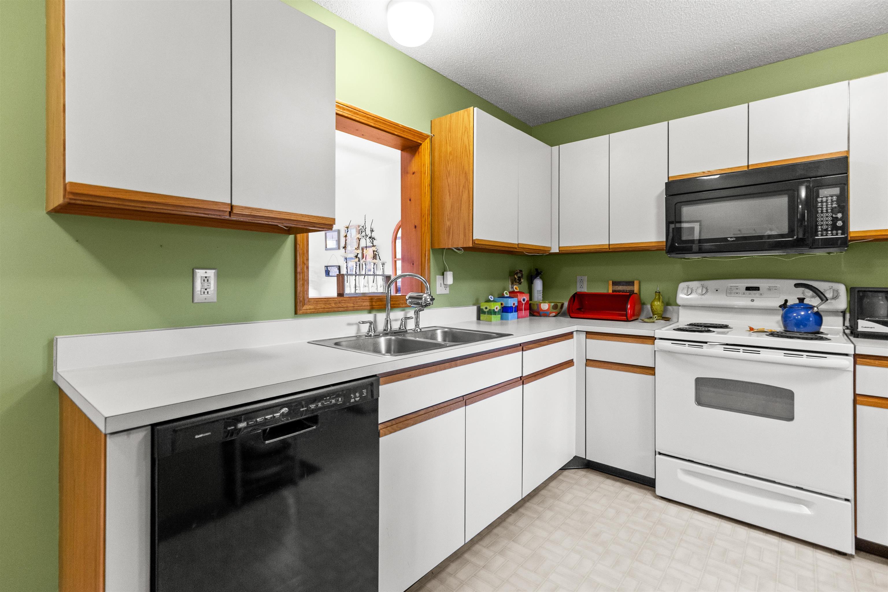 15 Tennis Lane, Unit B14 Thornton, NH 03285 - Photo 21 of 44