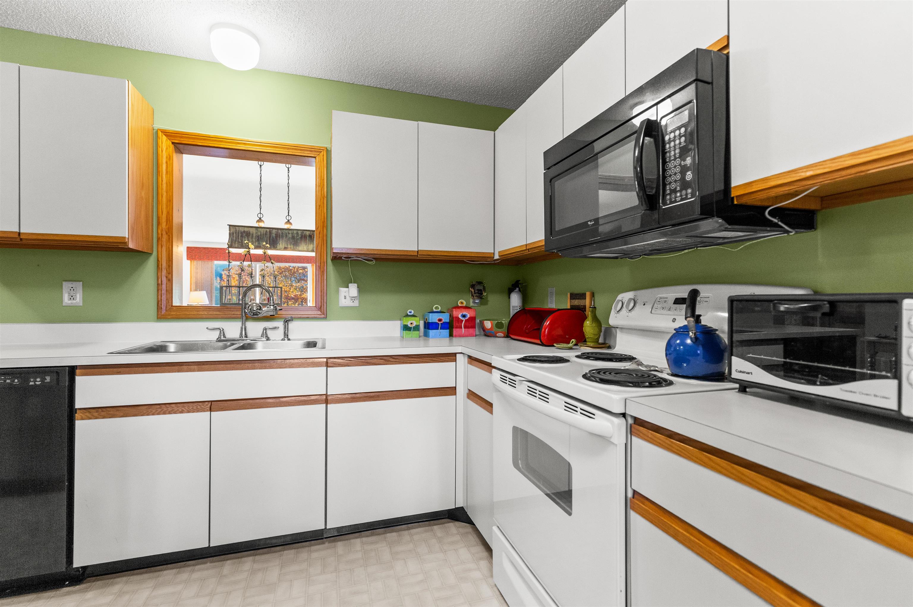 15 Tennis Lane, Unit B14 Thornton, NH 03285 - Photo 22 of 44