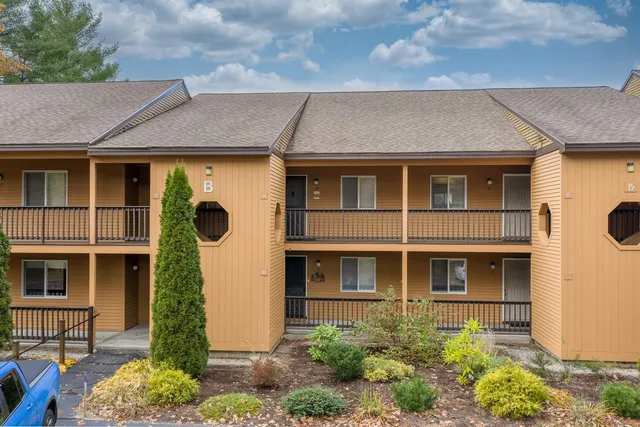 $320,000 | 15 Tennis Lane, Unit B14, Thornton, NH 03285