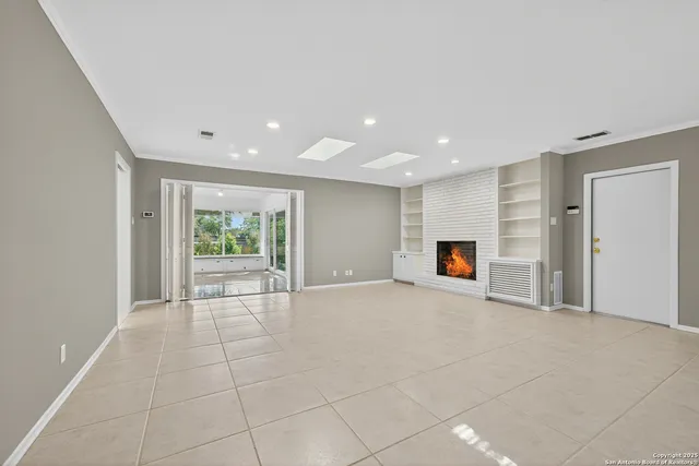 $475,000 | 120 Herweck Drive, Castle Hills, TX 78213