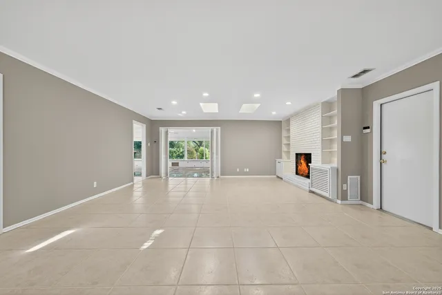 $475,000 | 120 Herweck Drive, Castle Hills, TX 78213