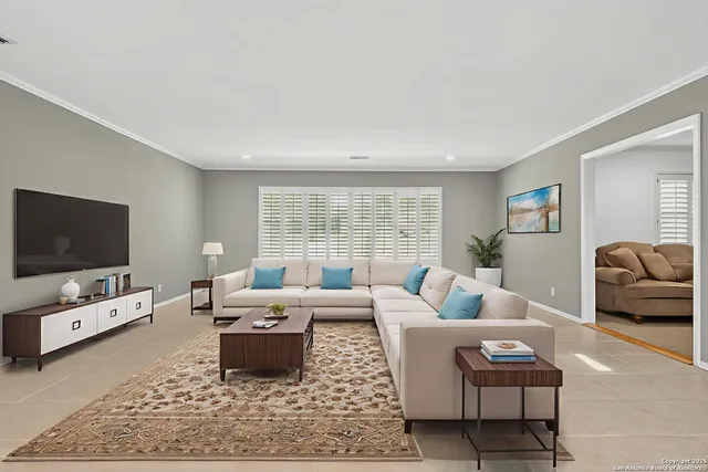 $475,000 | 120 Herweck Drive, Castle Hills, TX 78213