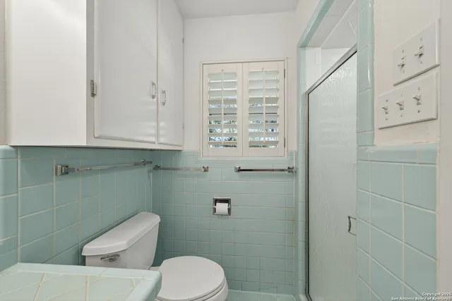 $475,000 | 120 Herweck Drive, Castle Hills, TX 78213