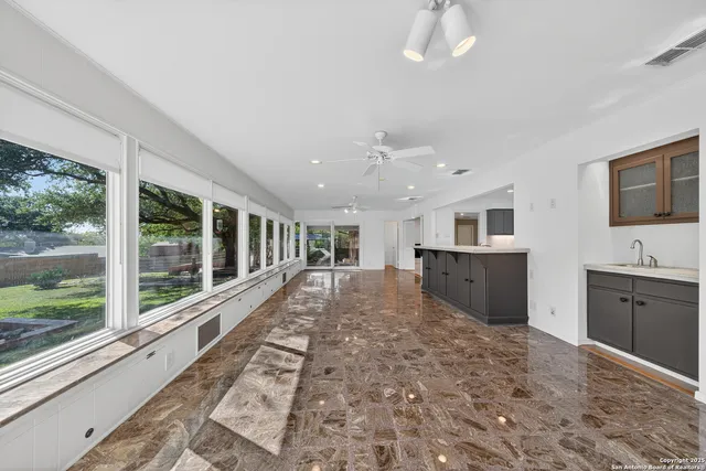 $475,000 | 120 Herweck Drive, Castle Hills, TX 78213