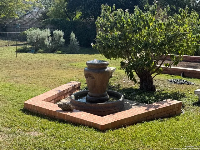 $475,000 | 120 Herweck Drive, Castle Hills, TX 78213