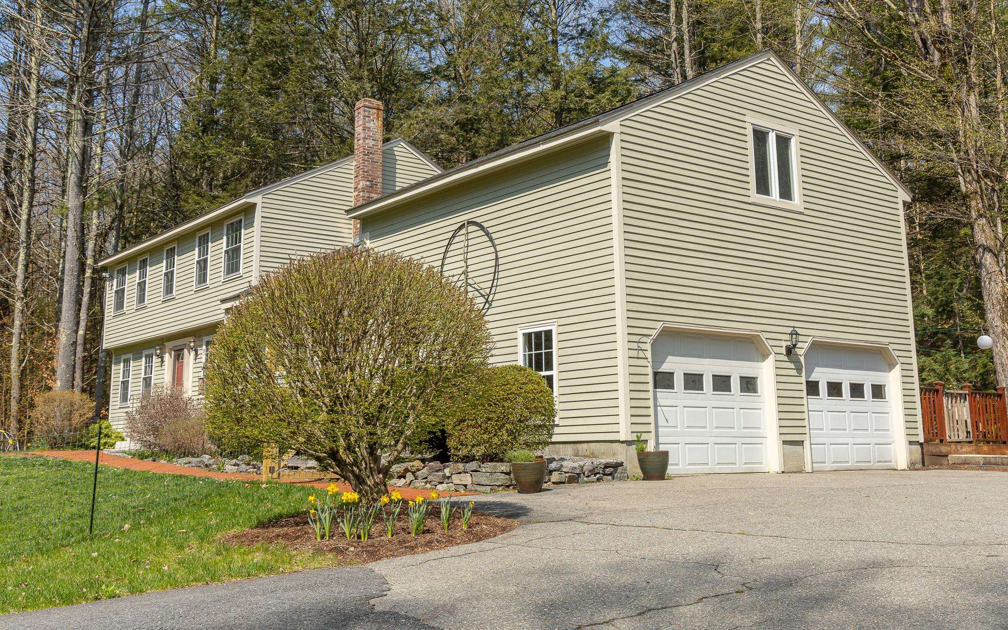 48 Dickinson Road Keene, NH 03431 - Photo 2 of 37