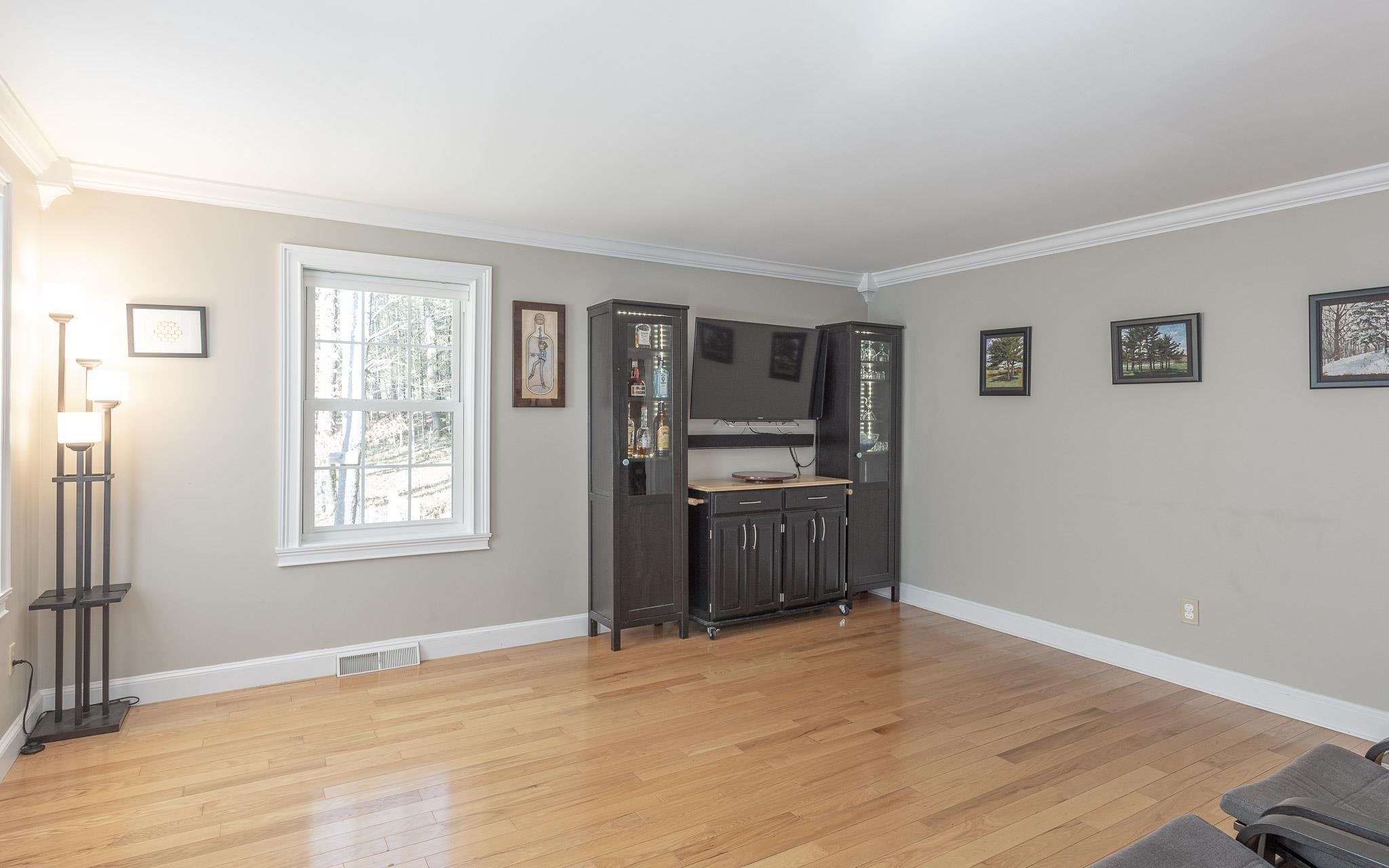 48 Dickinson Road Keene, NH 03431 - Photo 5 of 37