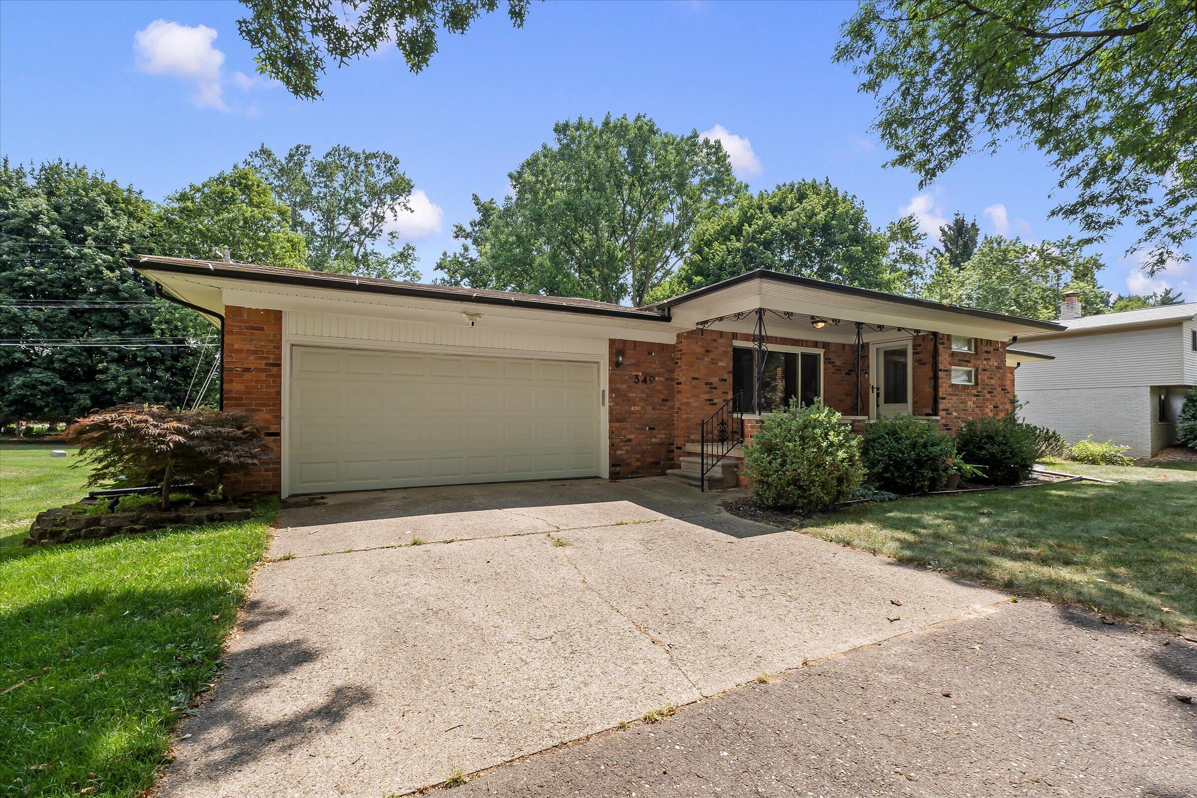 349 Nesbit Lane Rochester Hills, MI 48309 - Photo 1 of 41 04-Nesbit-22