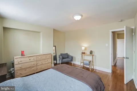 $300,000 | 1729 South 21st Street, Philadelphia, PA 19145