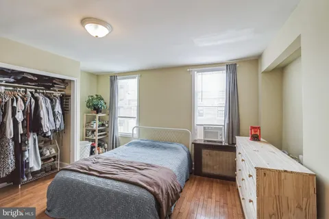 $300,000 | 1729 South 21st Street, Philadelphia, PA 19145