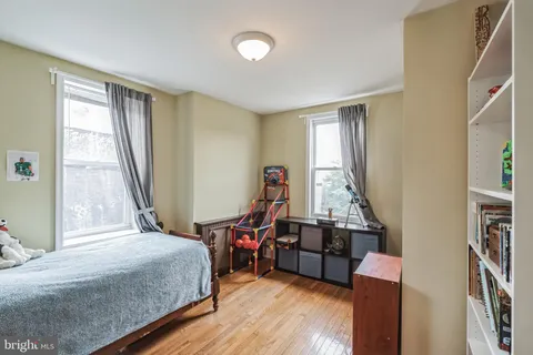 $300,000 | 1729 South 21st Street, Philadelphia, PA 19145