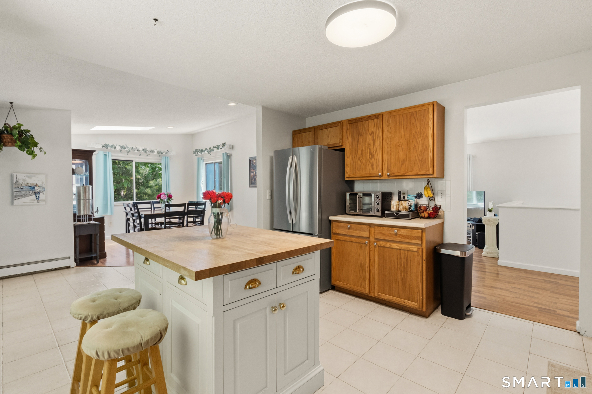 72 Old Meadow Plain Road Simsbury, CT 06089 - Photo 8 of 40