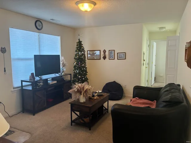 $224,500 | 1570 Greenfield Lane, Bluffton, IN 46714