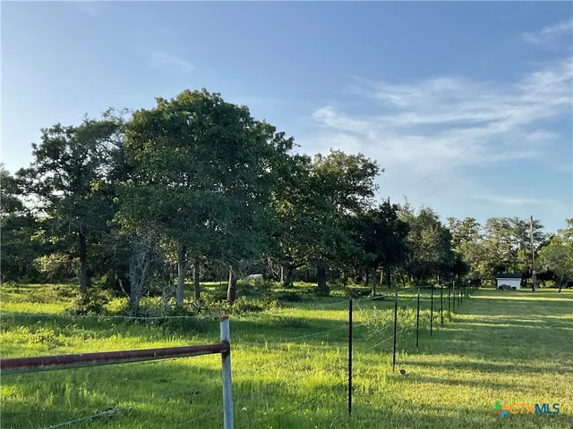 $759,500 | 2826 Cattle Guard Road, Cuero, TX 77954