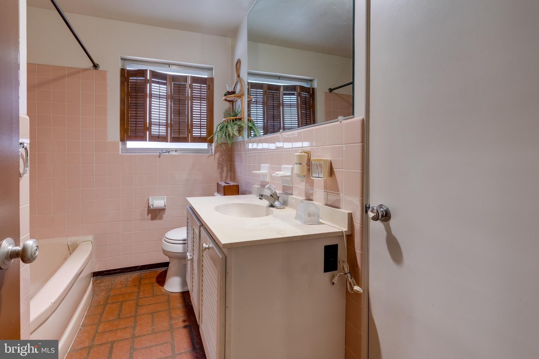 592 Greendale Road York, PA 17403 - Photo 19 of 49 Gallery Image 19
