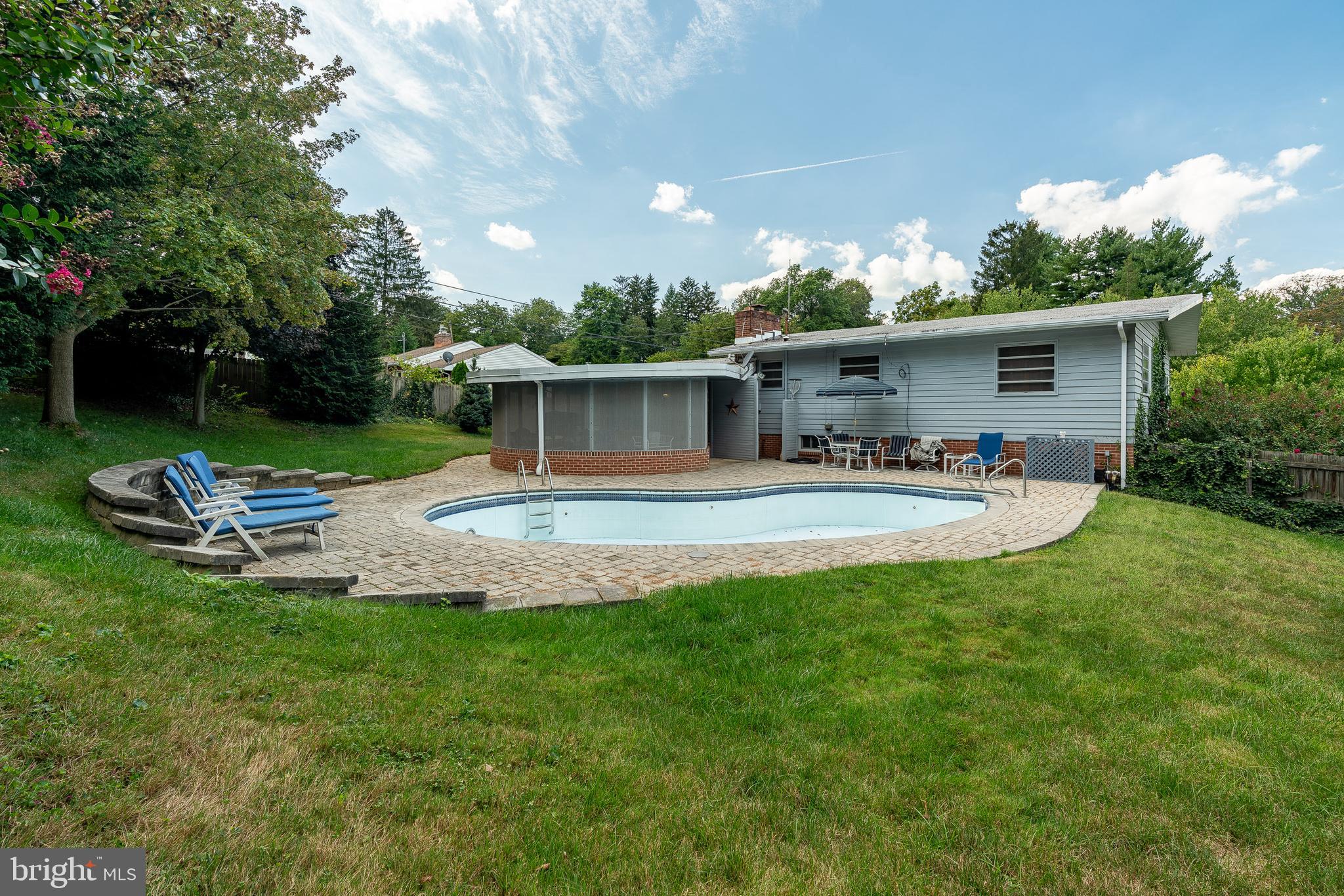 592 Greendale Road York, PA 17403 - Photo 7 of 49 Gallery Image 7