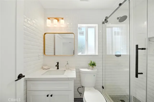 $899,900 | 2206 West 78th Street, Inglewood, CA 90305