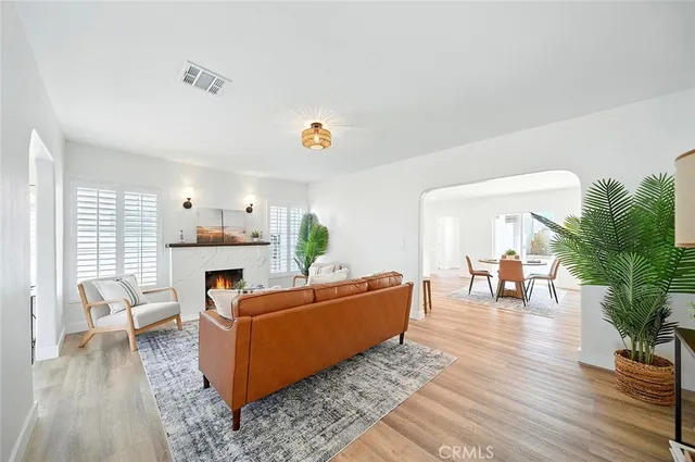 $899,900 | 2206 West 78th Street, Inglewood, CA 90305