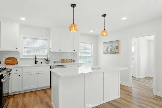 $899,900 | 2206 West 78th Street, Inglewood, CA 90305