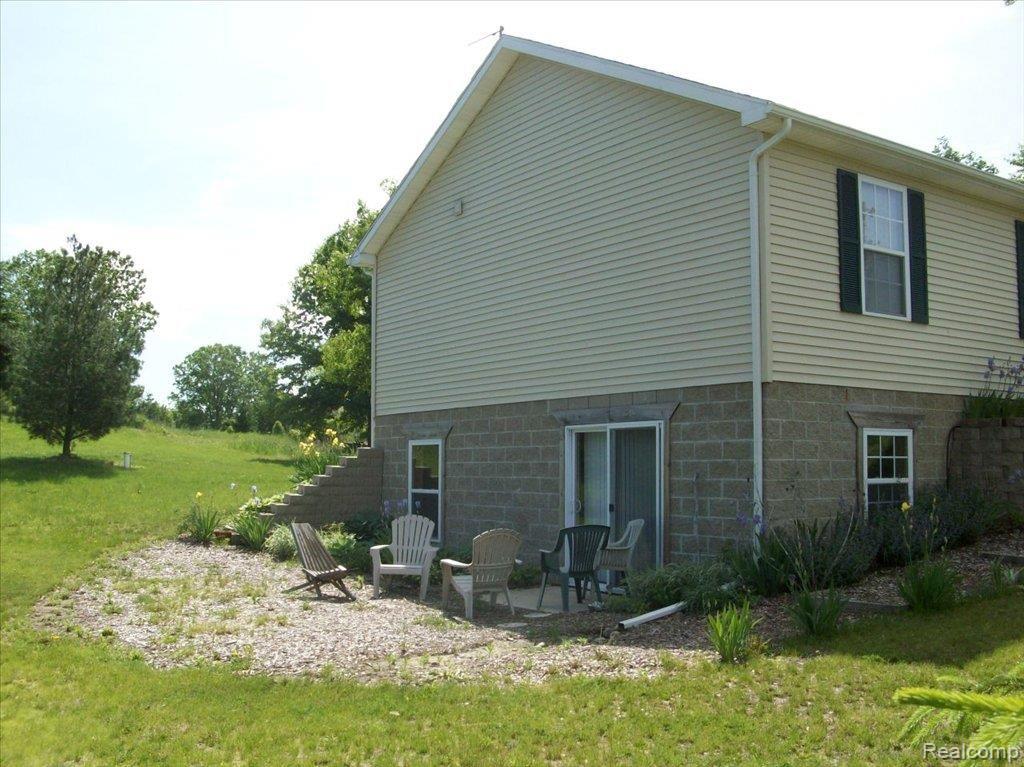4621 Chapman Road Stockbridge, MI 49285 - Photo 2 of 7 WALK OUT